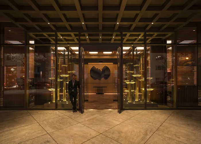 By Marriott Downtown Magnificent Mile Chicago