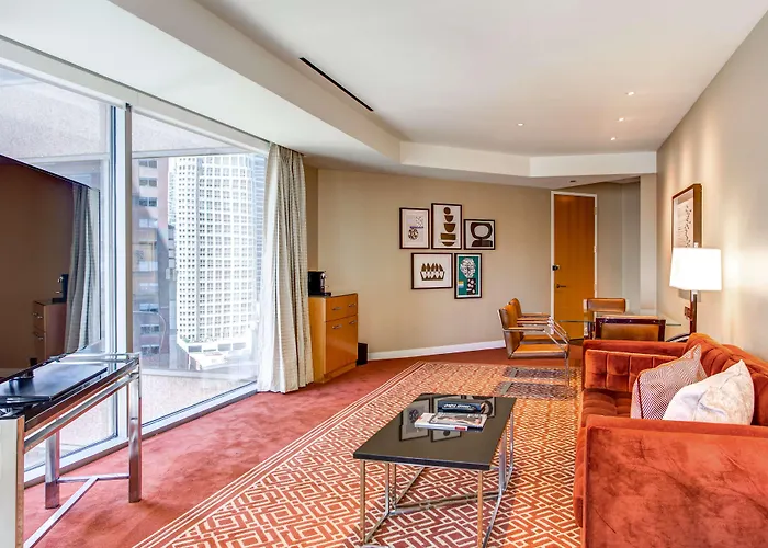 By Marriott Downtown Magnificent Mile 3* Chicago