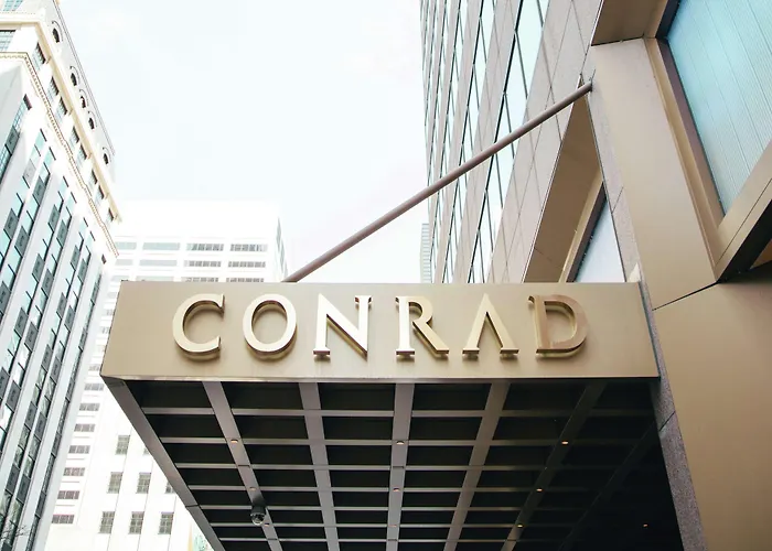 By Marriott Downtown Magnificent Mile 3*