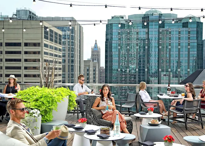 By Marriott Downtown Magnificent Mile 3* Chicago