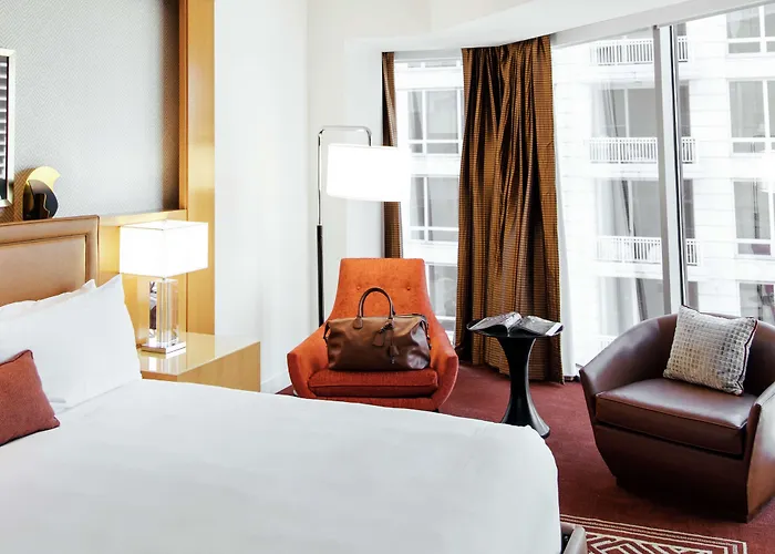 By Marriott Downtown Magnificent Mile Chicago
