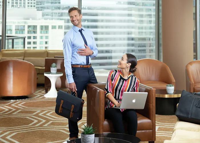 Hotel By Marriott Downtown Magnificent Mile