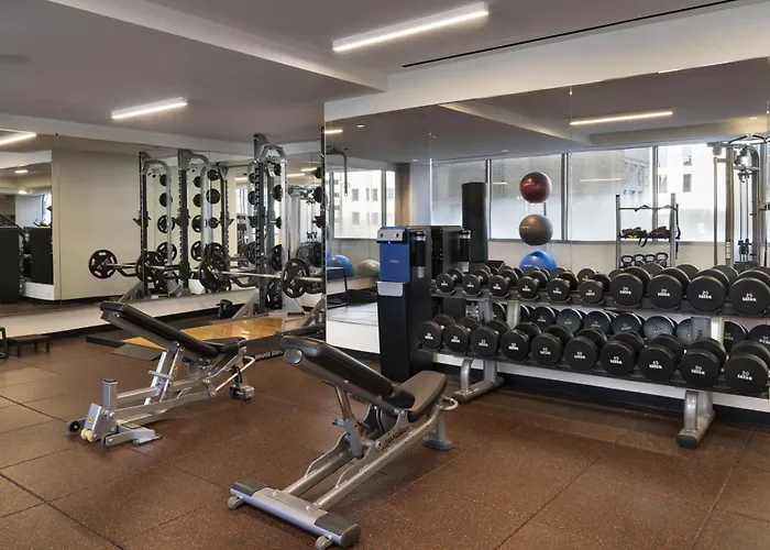 By Marriott Downtown Magnificent Mile 3*