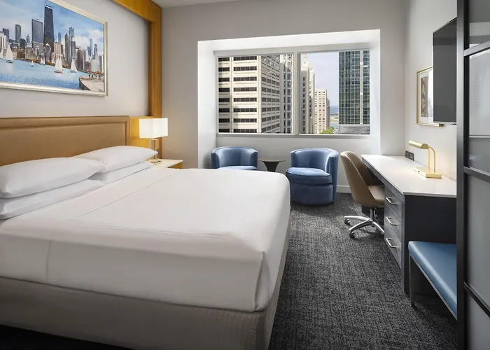 By Marriott Downtown Magnificent Mile 3* Chicago
