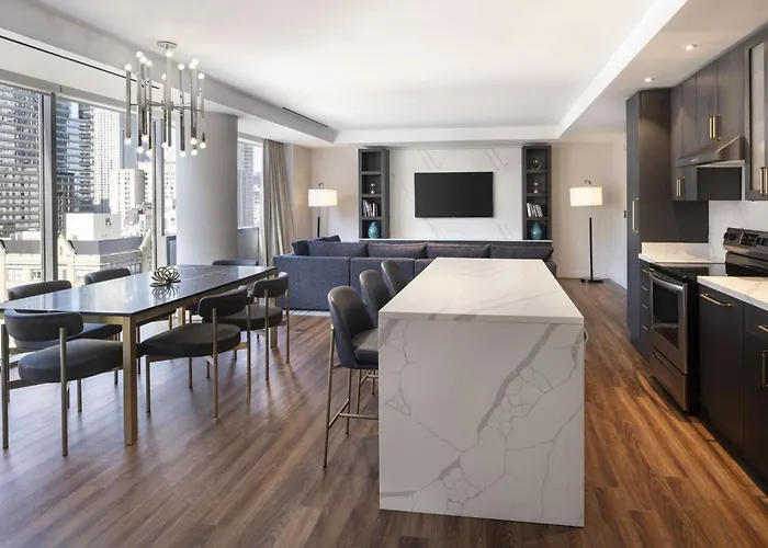 By Marriott Downtown Magnificent Mile Hotel Chicago
