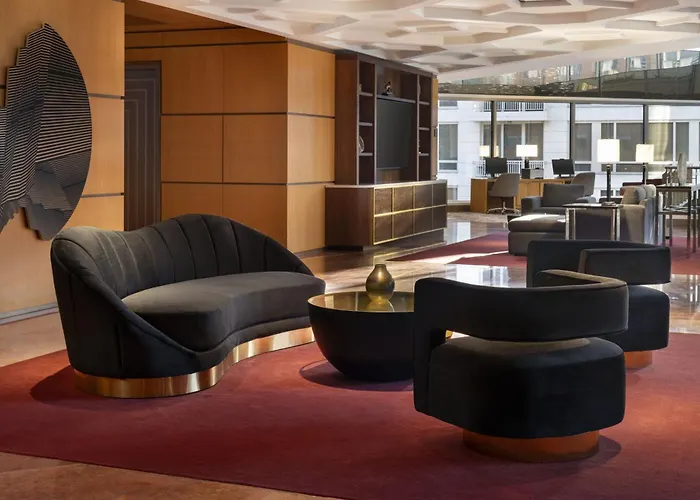 By Marriott Downtown Magnificent Mile 3*