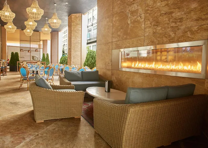 By Marriott Downtown Magnificent Mile