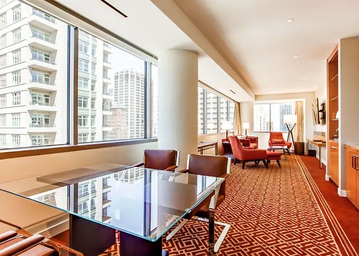 By Marriott Downtown Magnificent Mile Chicago