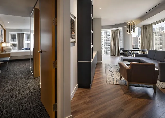 By Marriott Downtown Magnificent Mile Chicago