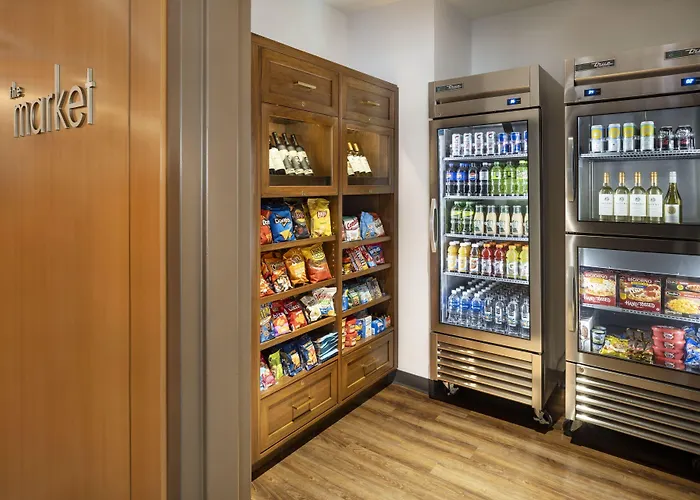 By Marriott Downtown Magnificent Mile 3* Chicago
