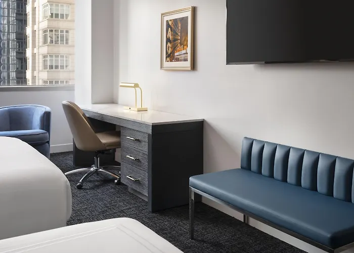 By Marriott Downtown Magnificent Mile Hotel Chicago