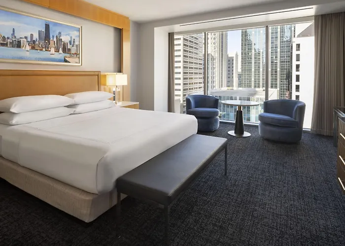 Hotel By Marriott Downtown Magnificent Mile
